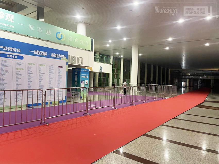 鄭州鐵馬護(hù)欄出租廠家協(xié)助會(huì)展中心活動(dòng)